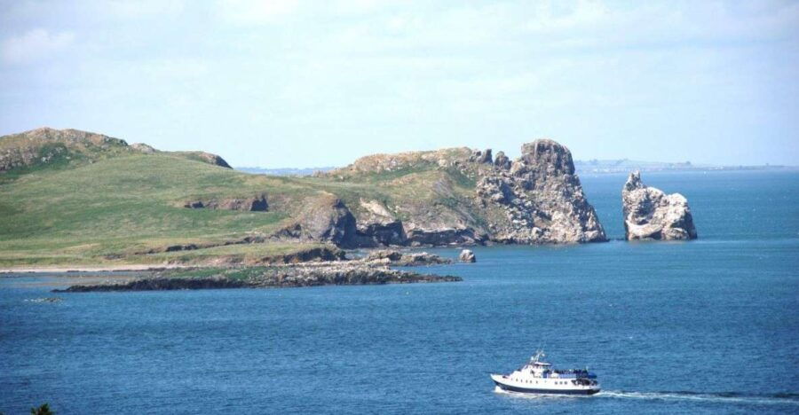 Dublin: Howth Cliffs and Ireland's Eye Boat Cruise - An In-Depth Look at the Experience