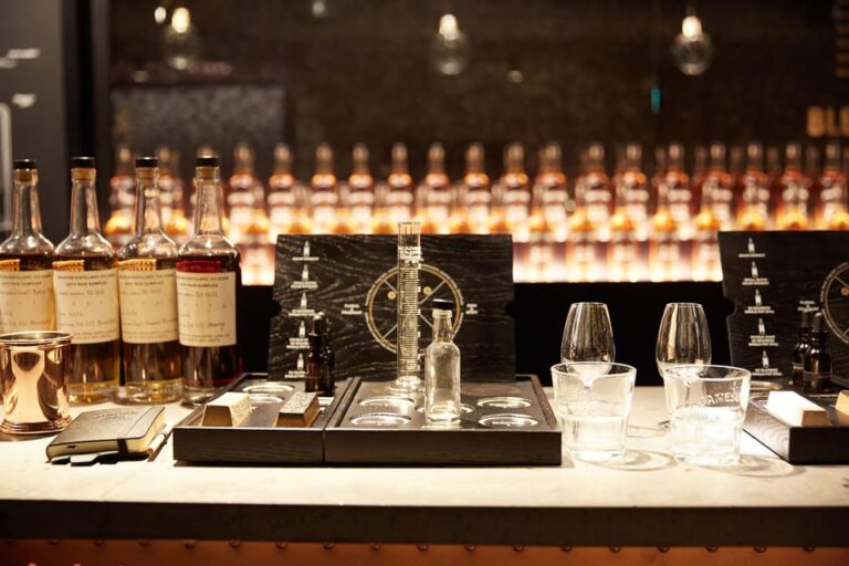 Dublin: Jameson Distillery Whiskey Blending Class