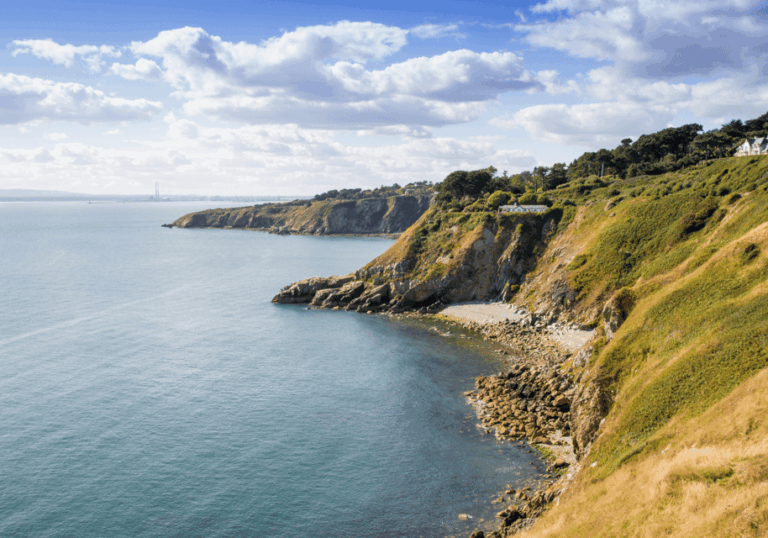Dublin: Private Tour To wicklow , Glendalough & Powerscourt.