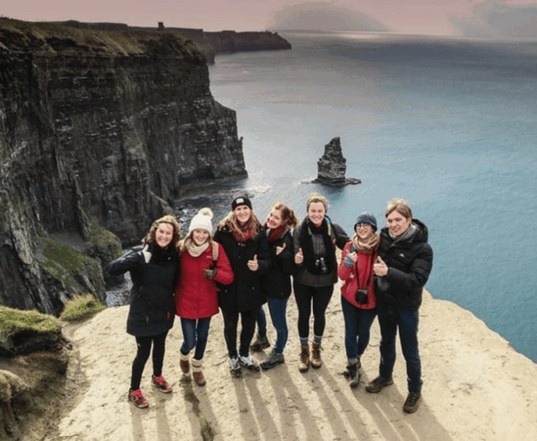 Dublin: Voyagers Private Luxury Cliffs of Moher Tour