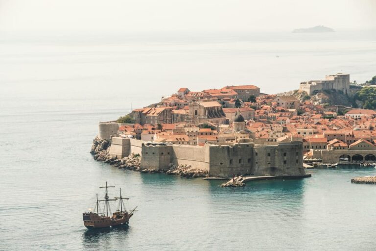Dubrovnik Fun Facts and History: 1 or 2hr Tour with Antonio