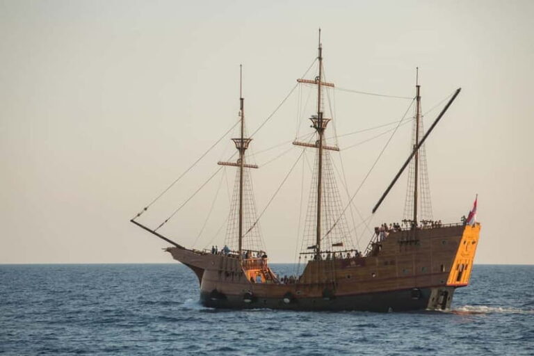 Dubrovnik: Karaka – Game of Thrones Cruise & Walking Tour
