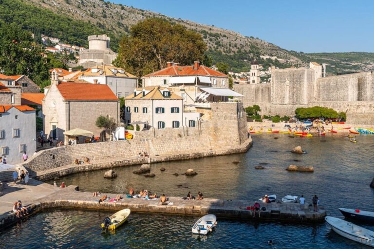 Dubrovnik Old Town Private Walking Tour with Cruise Tickets