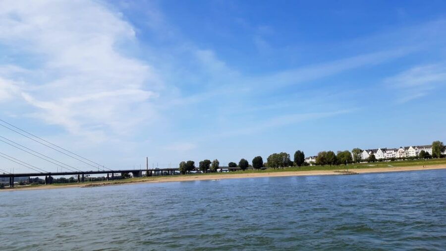 Düsseldorf: old city and the Rhine - How the Tour Unfolds — A Step-by-Step Breakdown