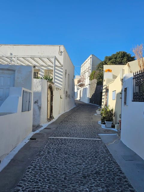 Easy Walks in Santorini Private Half Day Tour