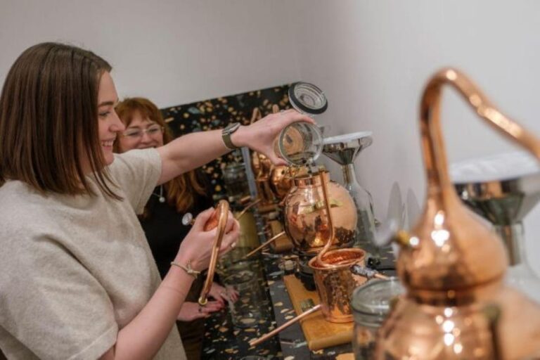 Edinburgh Gin Distillery: Gin Making Experience