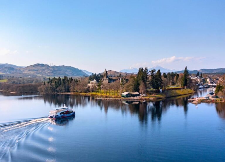Edinburgh: Loch Ness, Scenic Walk, Glencoe & Whisky Day Tour