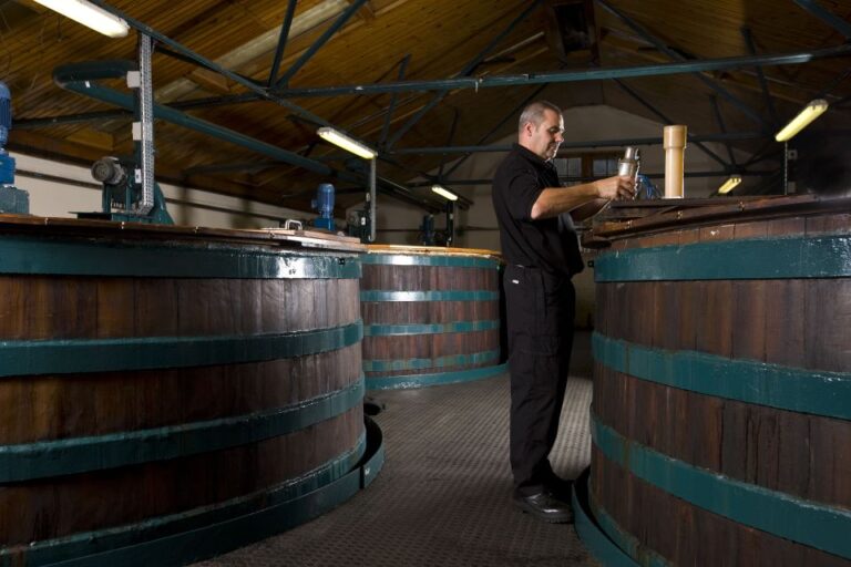 Edinburgh: Rosslyn Chapel, Borders & Glenkinchie Distillery