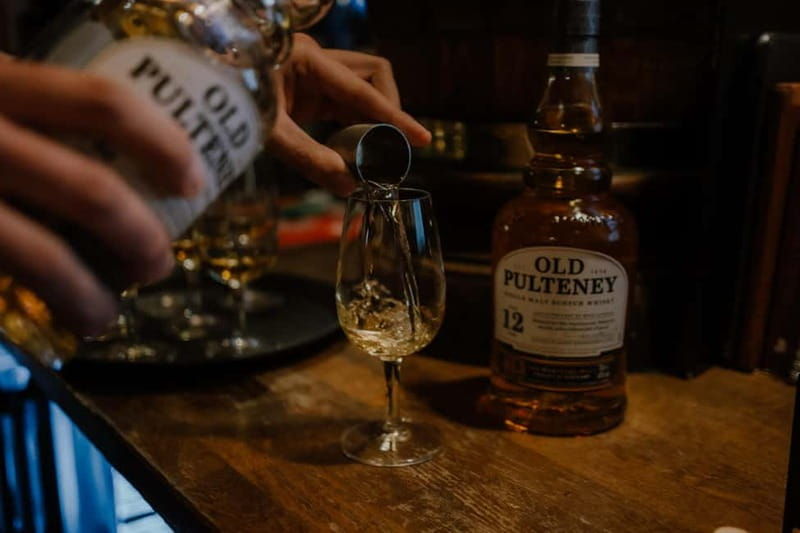 Edinburgh: Whisky Tasting and Storytelling in a Historic Pub - A Closer Look at the Experience