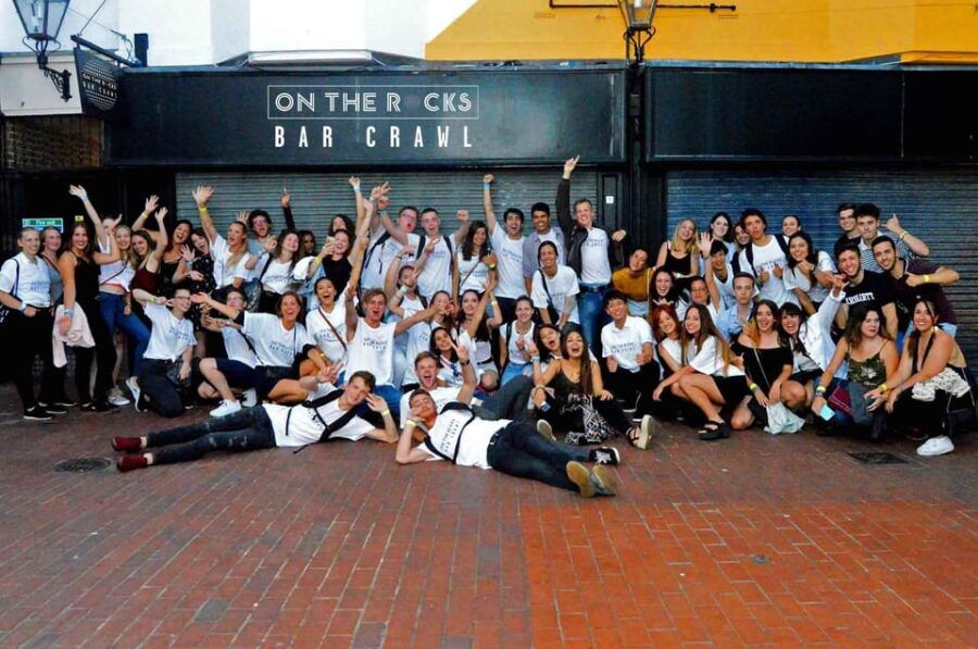 Edinburgh's Best Bar Crawl: Free Shots, Discounts, Photos - What Is This Tour All About?