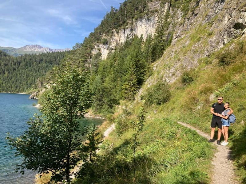 Ehrwald: Wonderful 2 lakes hike in the nature reserve - Exploring the Natural Beauty of Bavaria’s Lakes and Trails