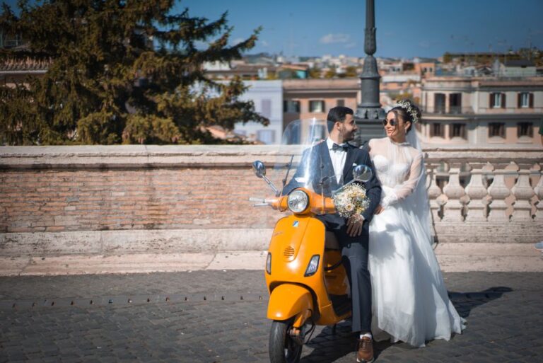 Exclusive Rome Vespa Tour with Professional Photographer