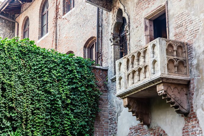 Explore Verona in 60 minutes with a Local