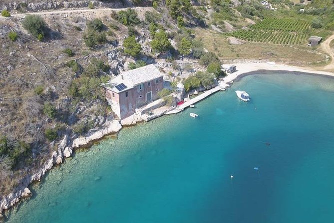 Feel and Taste island Brac with local experts – island adventure to remember
