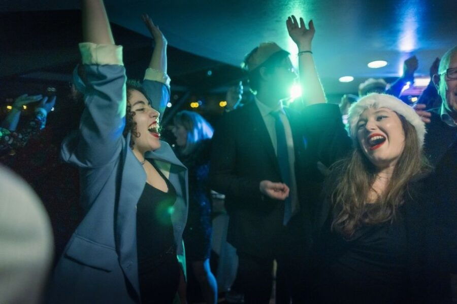 Festive London New Years Eve 3-Course Dinner Cruise - A Detailed Look at the Experience  