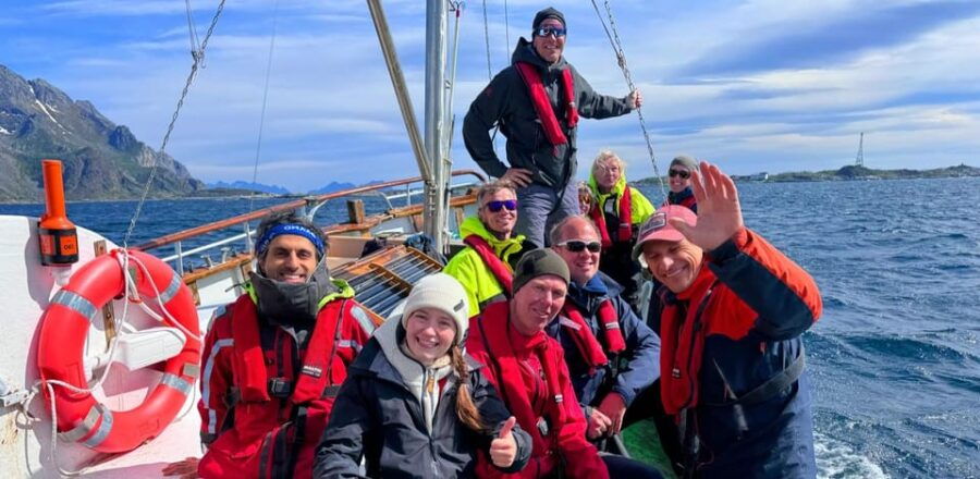 Fishing trip from Henningsvær - What to Expect on the Fishing Trip from Henningsvær