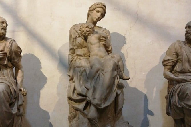 Florence: 1.5 hour Medici Chapels monolingual small-group guided tour