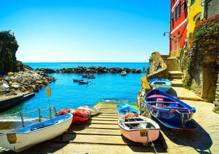 Florence: Cinque Terre Full-Day Bus Excursion with Lunch
