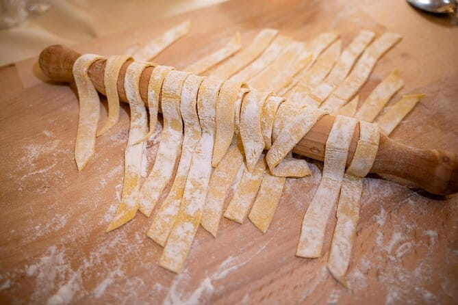Florence: Ravioli & Pasta Class with Tiramisu and Unlimited Wine