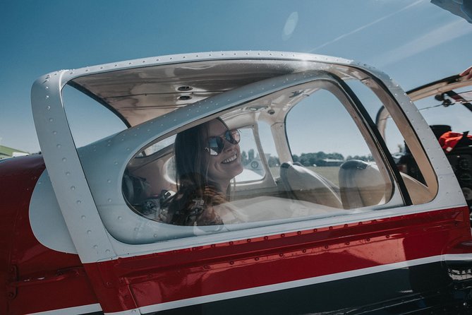 Fly above Lyon in a private plane