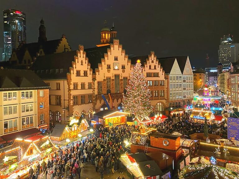 Frankfurt: Christmas Market & Old Town Tour 60 min-daily 16:00-in German