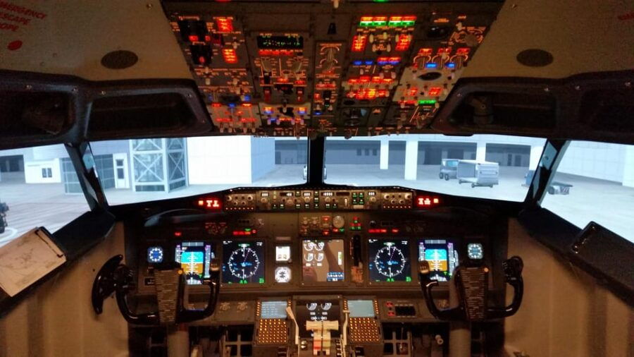 Frankfurt: "Ready for take off" - Flight Simulator B737 - A Closer Look at the Frankfurt Flight Simulator Experience