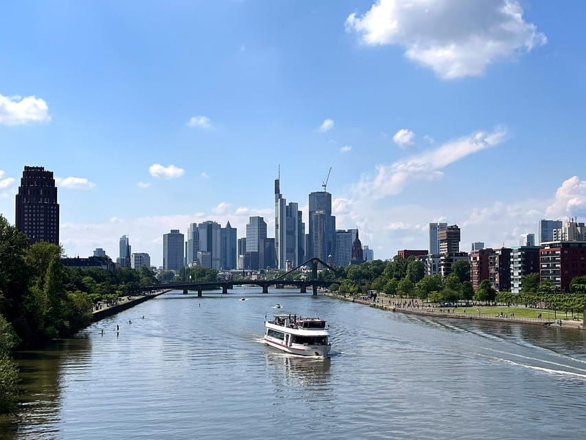 Frankfurt: Walking tour in German in private - just for you and your friends - Exploring Frankfurts Historic Heart