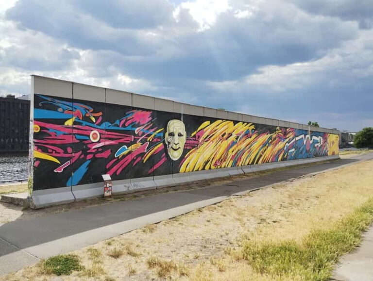 Friedrichshain: Grit, Glam & Gentrification  A Walking Tour