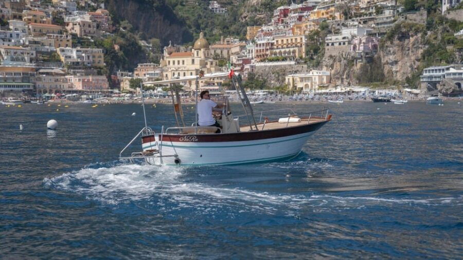 From Amalfi: private 7m boat tour on the Amalfi Coast - Exploring the Amalfi Coast by Private Boat