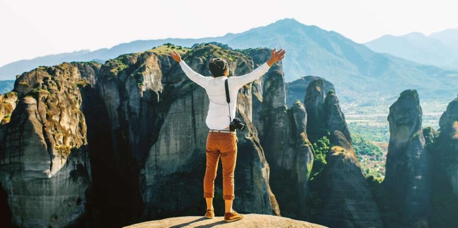 From Athens: Meteora Full-Day Trip with Guide on Luxury Bus - The Journey to Meteora: What to Expect