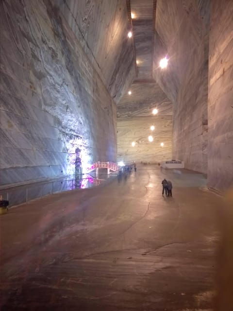 From Bucharest: Salt Mine and Mogosoaia Palace Day Trip