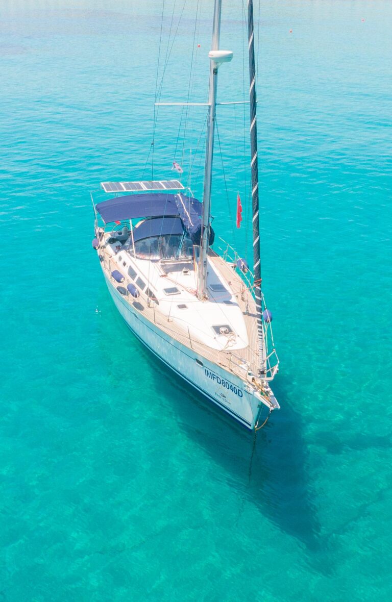 From Cannigione: Sailboat tour of La Maddalena Arcipelago