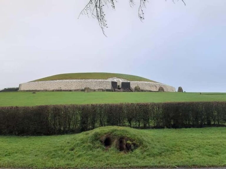 From Dublin: Newgrange, Trim Castle and Hill of Tara