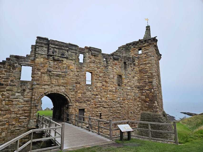 From Edinburgh: St. Andrews, Stirling Castle & Whisky Tour - The Whisky Experience at Tullibardine Distillery