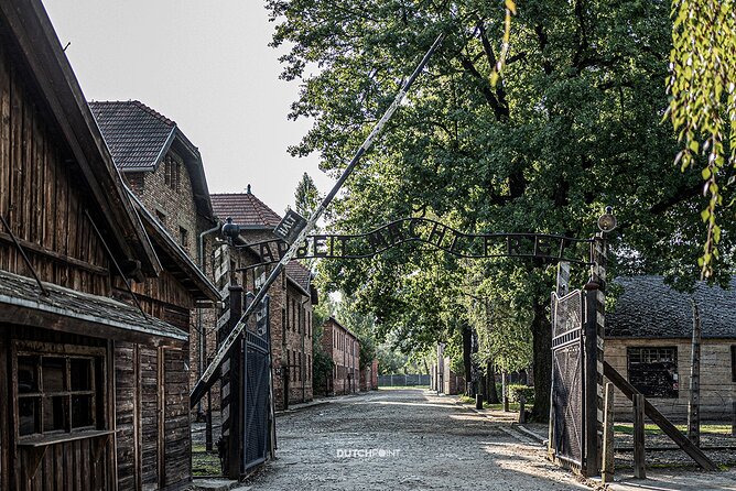 from Kraków: Auschwitz excursion with guaranteed Dutch guide