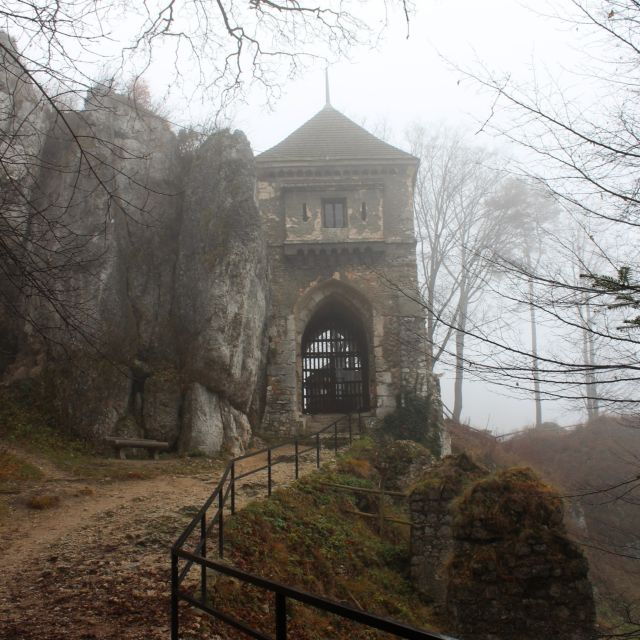 From Kraków: Ojców National Park and Pieskowa Skaa Castle