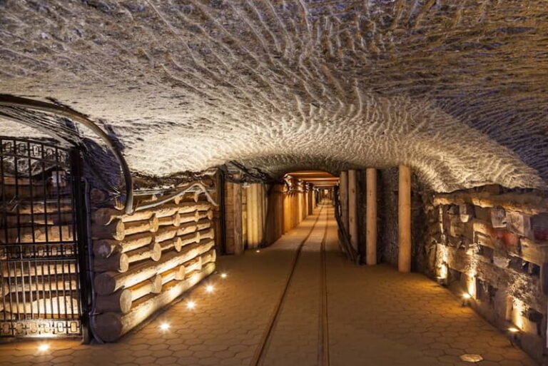 From Krakow: Wieliczka Salt Mine Tour
