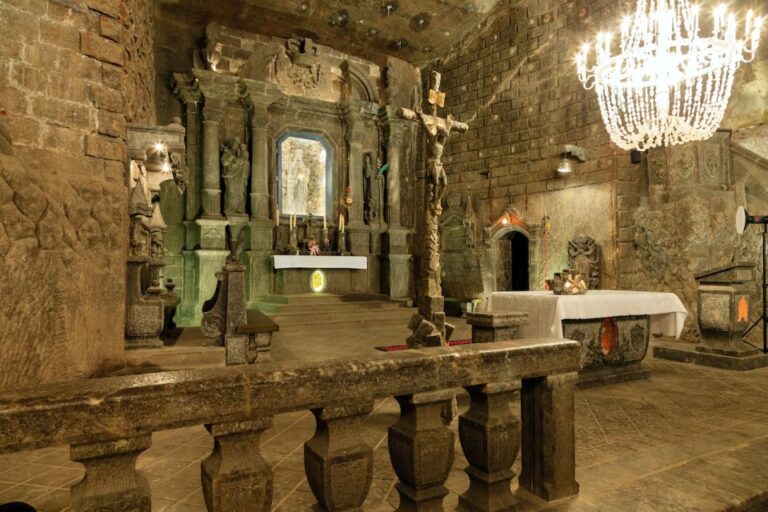 From Krakow: Wieliczka Salt Mine Tour with Guide