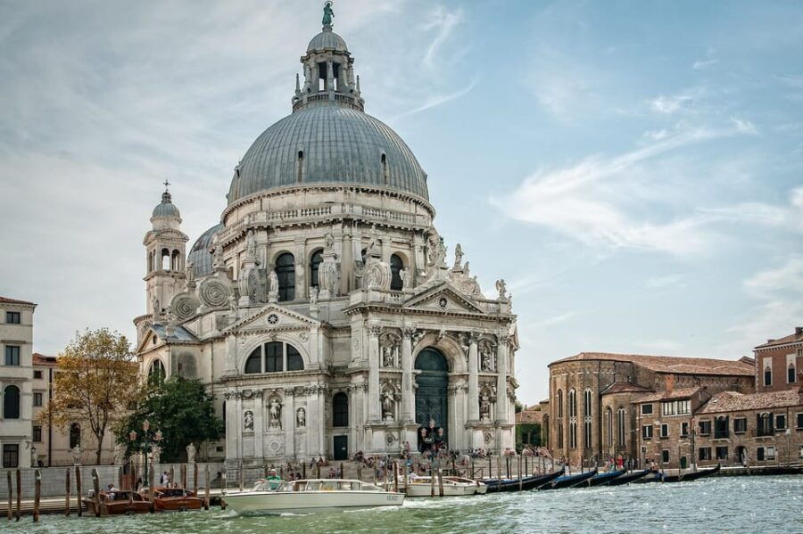From Lake Garda: Venice City and Lagoon Guided Tour - FAQ  