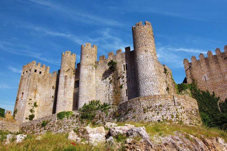 From Lisbon: Fátima and Óbidos Private Day Trip