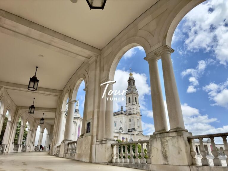 From Lisbon: Fátima, Nazaré, and Óbidos. Private Tour