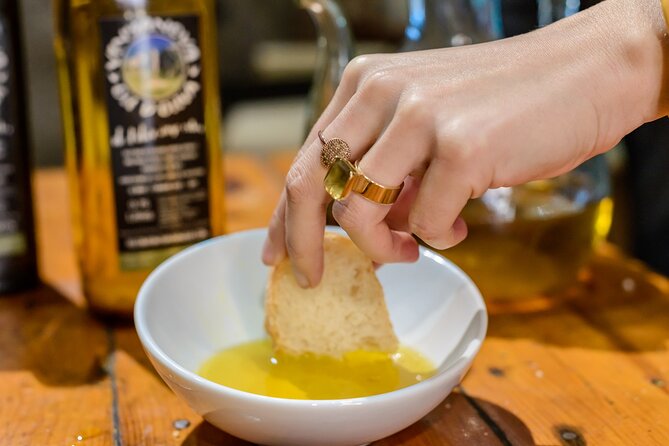 From Malaga: Ronda, Wine & Olive Oil Tasting Premium Small Group