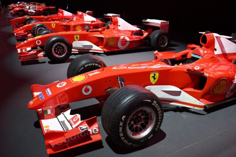 From Milan: Ferrari Full-Day Tour with Lunch