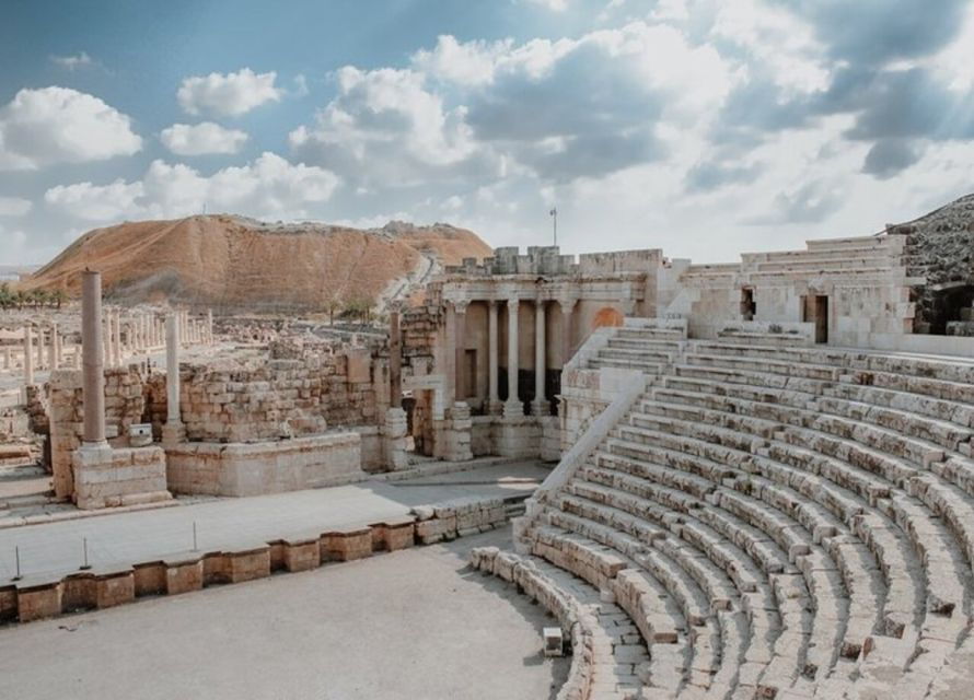 From Naples: Pompeii and Herculaneum VIP Tour with Lunch - An Authentic Day Trip in the Heart of Ancient Italy