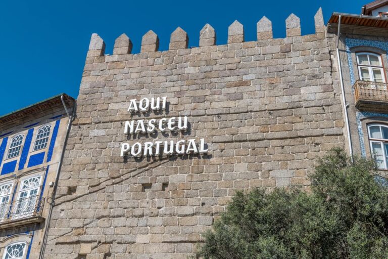 From Porto: Braga and Guimarães Small Group Tour