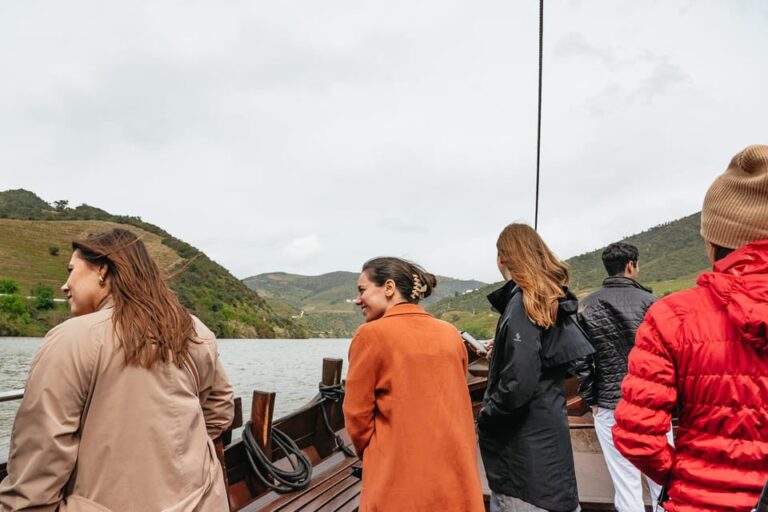 From Porto: Douro Valley Wine Tour with Lunch and Cruise