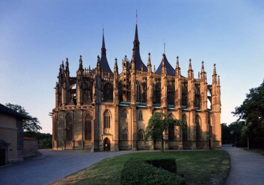 From Prague: Kutna Hora Walking Tour & St. Barbara Cathedral - A Closer Look at the Kutna Hora Tour