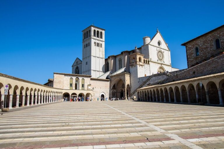 From Rome: Umbria, Assisi and Orvieto Day Tour