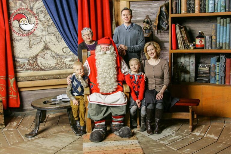 From Rovaniemi: Tour to Santa Claus Village