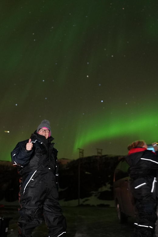 From Tromsø: Northern Lights Tour with Hot Drinks and Photos